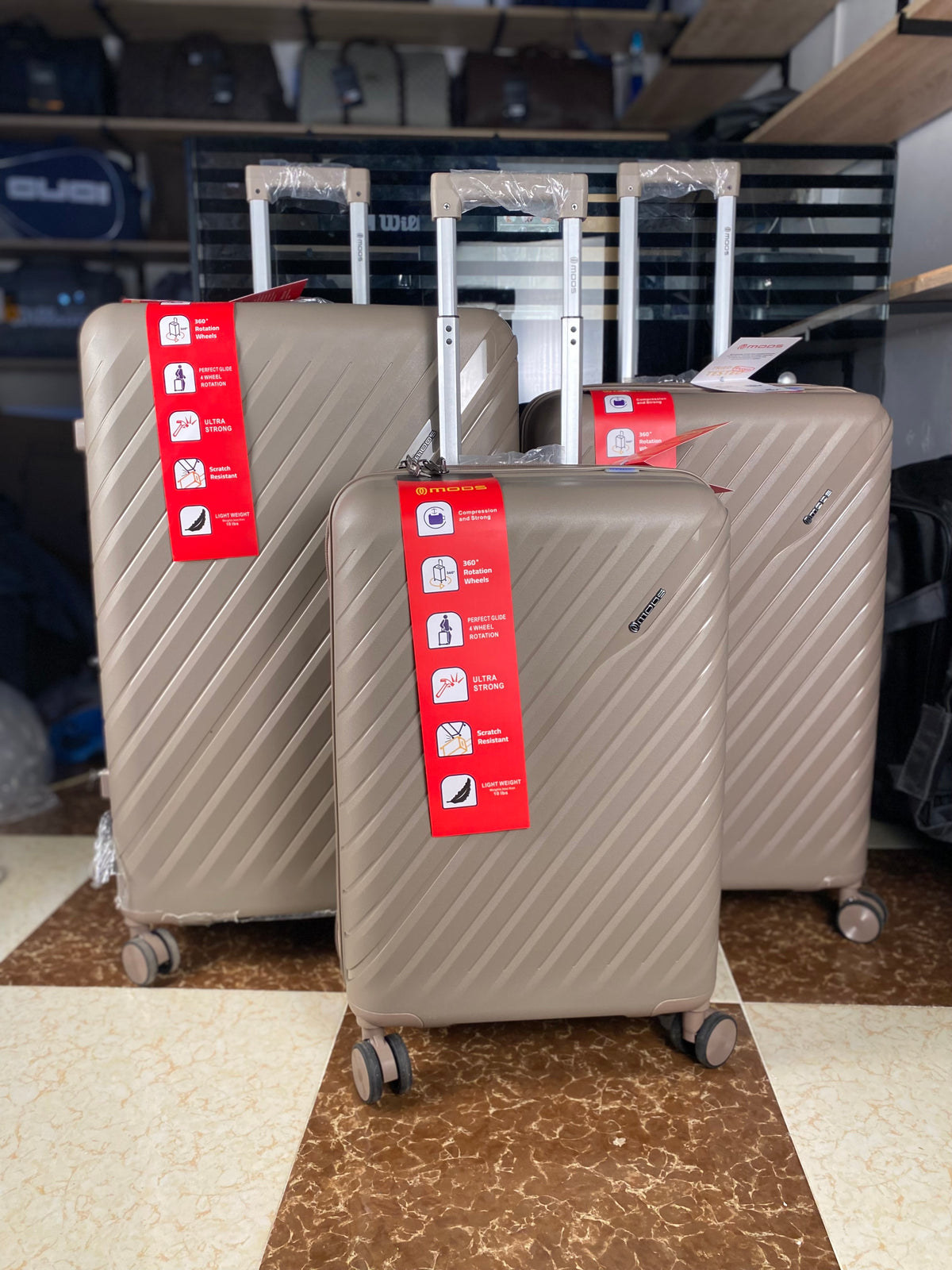 Pack 3 valises rigides – 15500 DA les trois