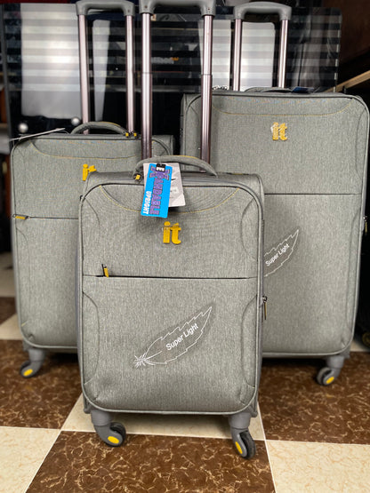3 valises IT LUGGAGE ملاحظة البيع ب 3 قطع فقط