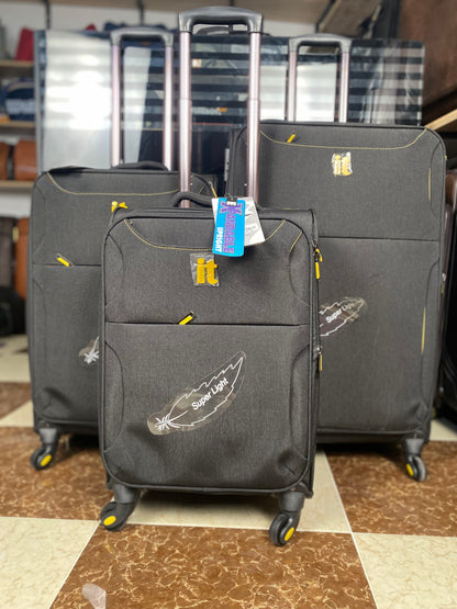 3 valises IT LUGGAGE ملاحظة البيع ب 3 قطع فقط