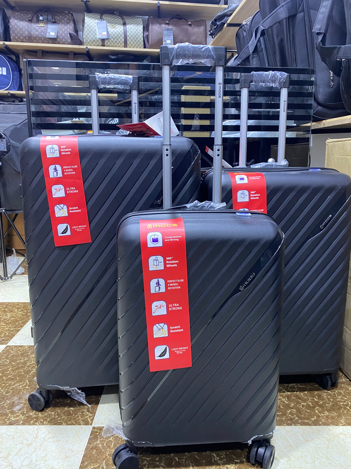 Pack 3 valises rigides  – 15500 DA les trois